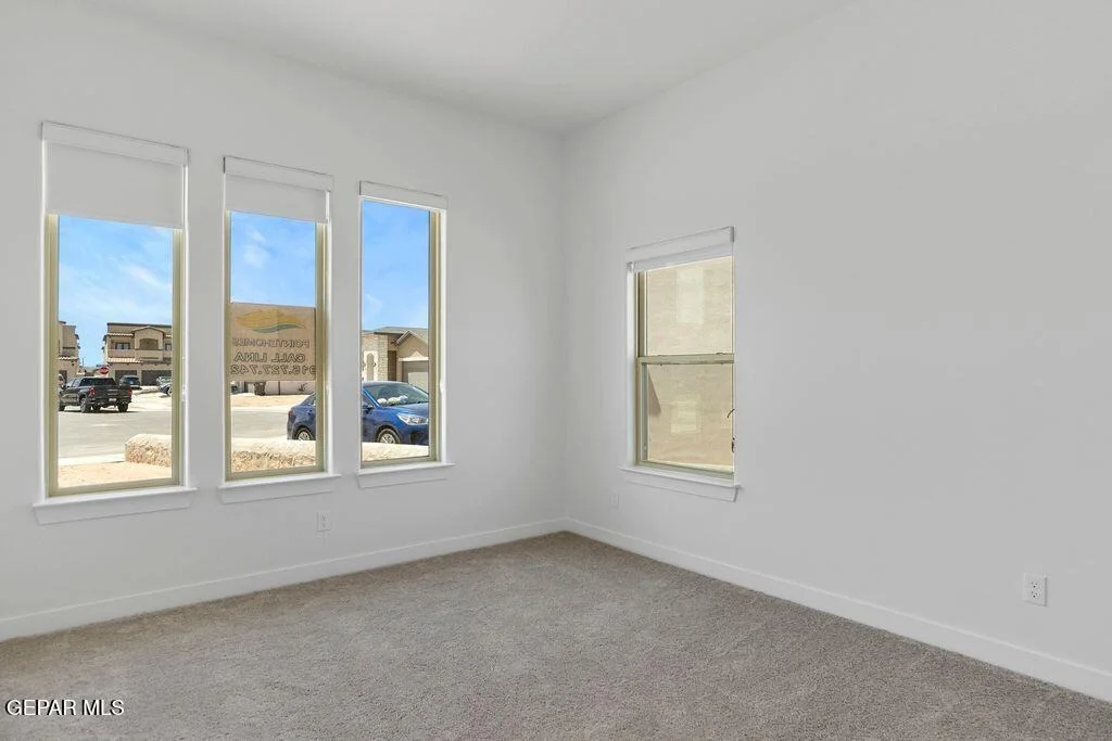 Photo of 3761 Scheme Place