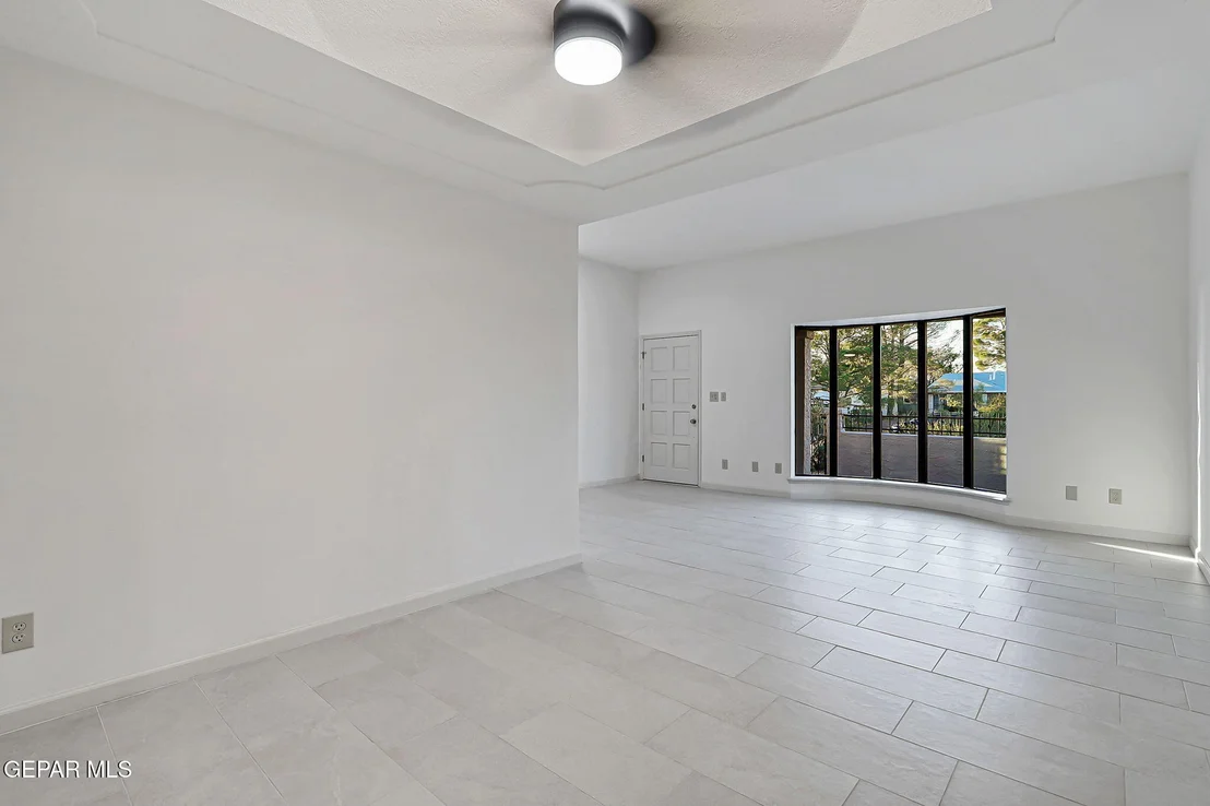 Photo of 836 ESPOLON Drive