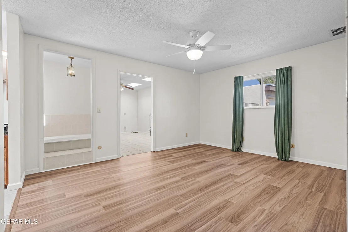Photo of 805 MARIMBA Drive