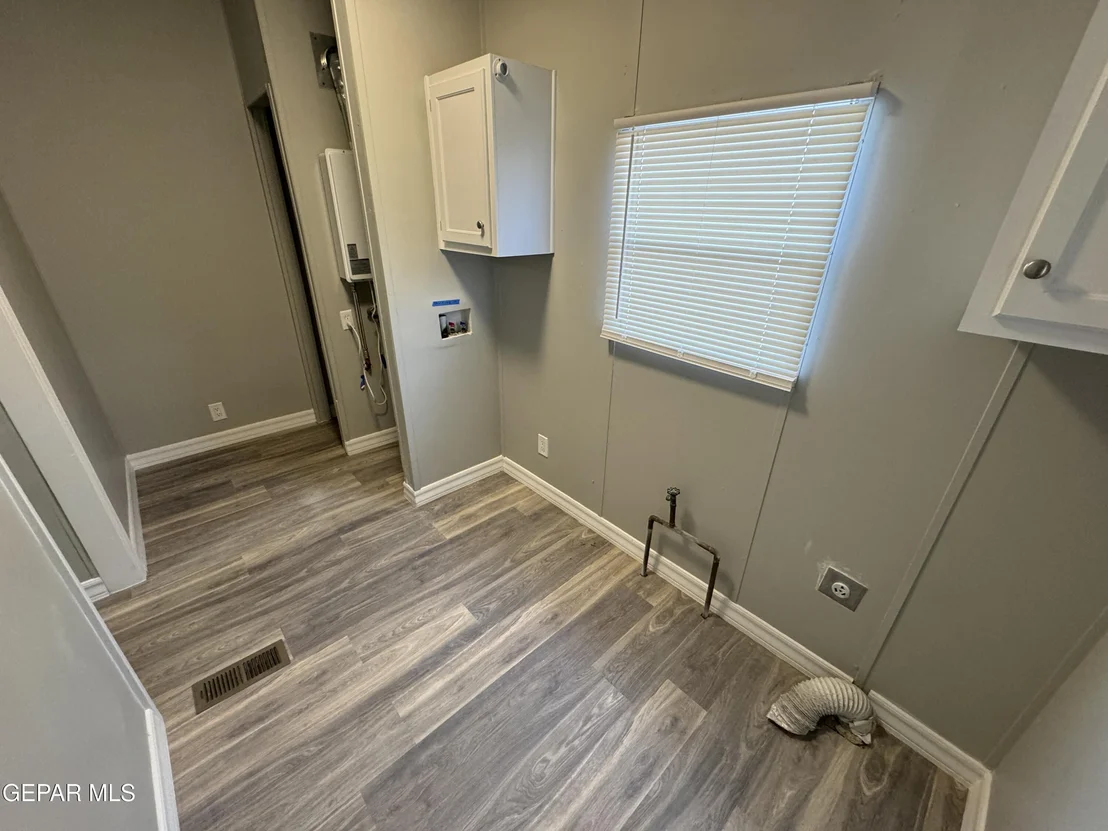 Photo of 241 Passmore Road