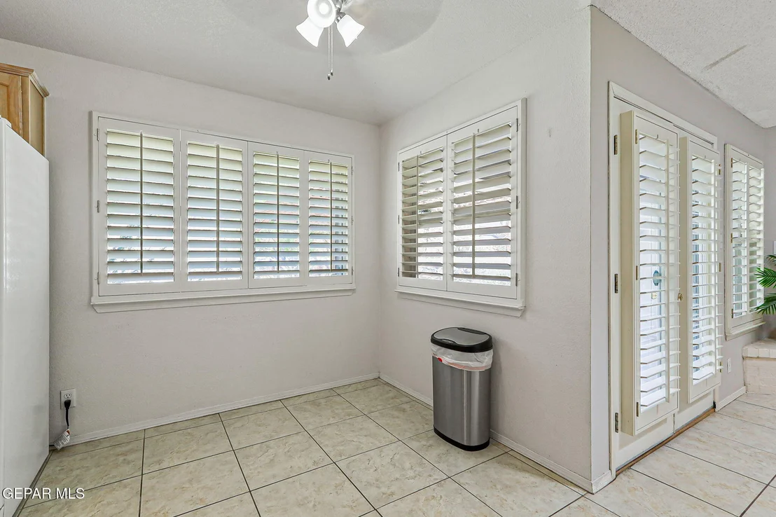 Photo of 1400 Maple Ridge Way