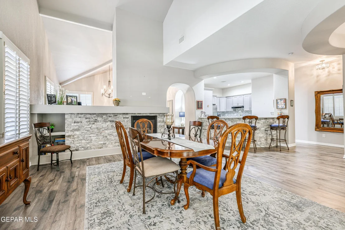 Photo of 7713 OAK LANDING Drive