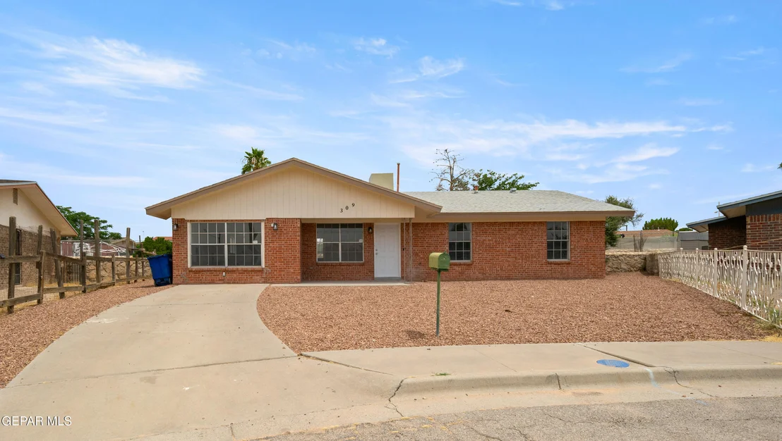 Photo of 309 RAY Way