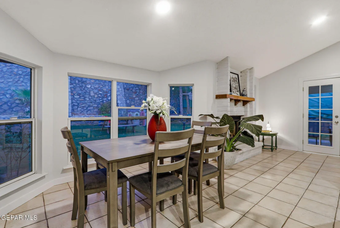 Photo of 680 ABINGTON Drive