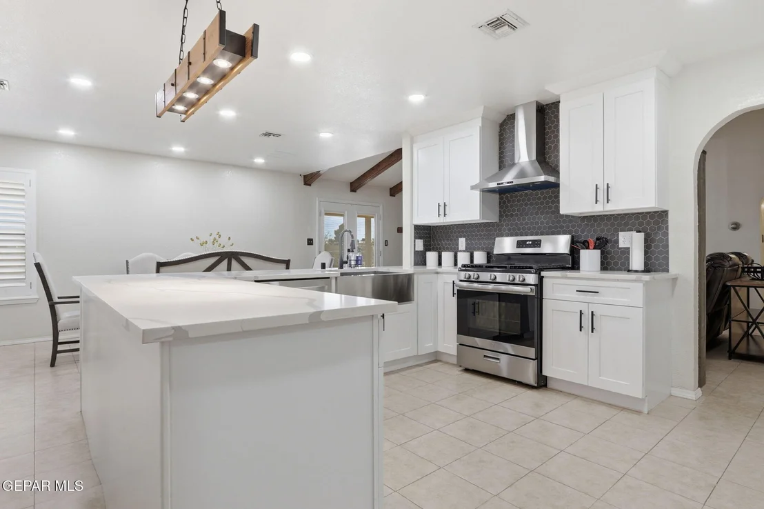 Photo of 6375 DESERT WILLOW Drive