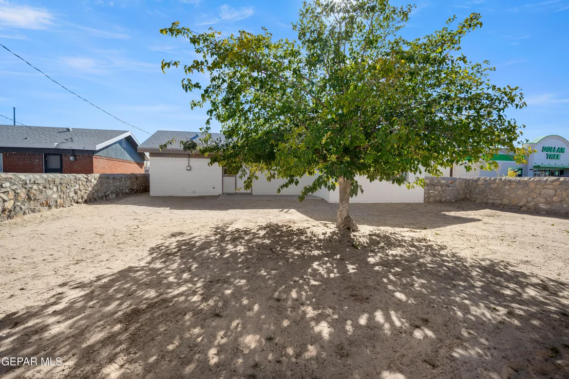 Photo of 200 ROMERIA Drive