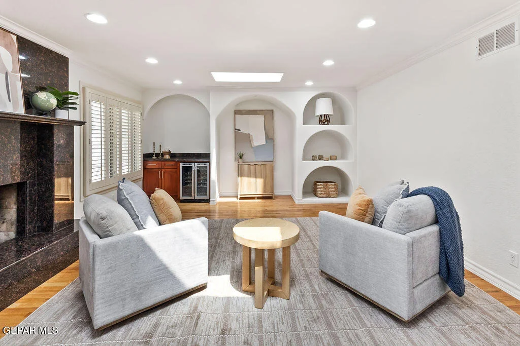 Photo of 6025 TORREY PINES Drive