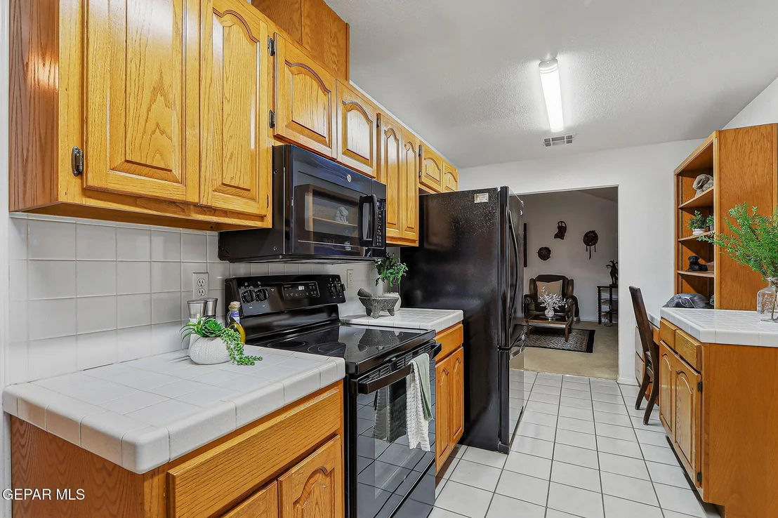 Photo of 7616 DIANJOU Drive
