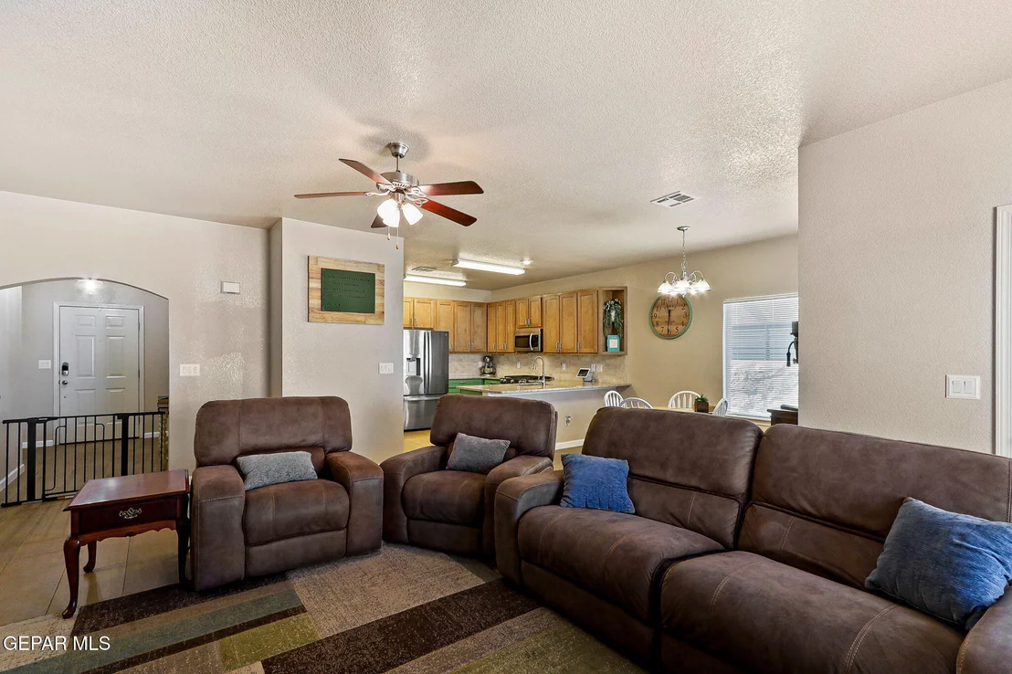 Photo of 7309 MESQUITE FLOR Drive