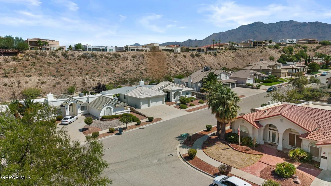 Photo of 6637 WIND RIDGE Drive