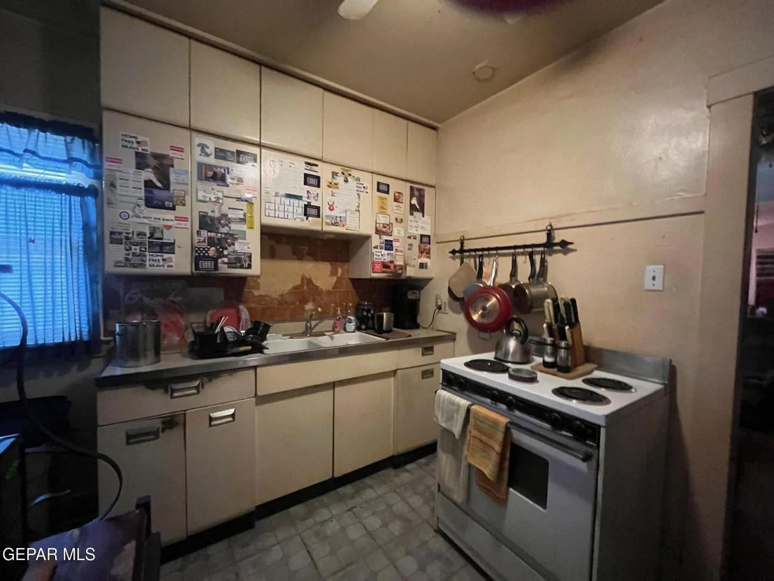 Photo of 1004 MADELINE Drive