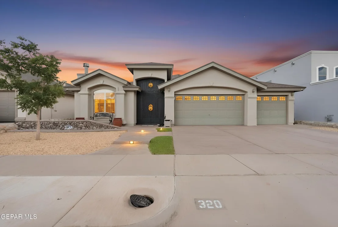 Photo of 320 Emerald Woods Street