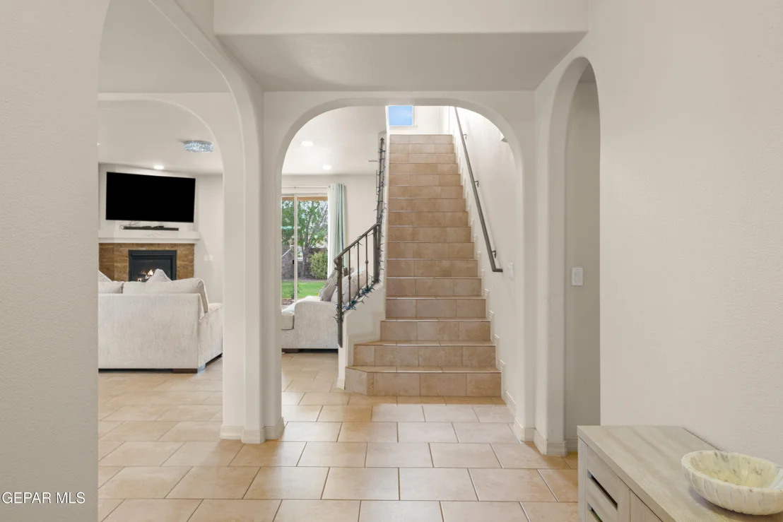 Photo of 7250 LONGSPUR Drive