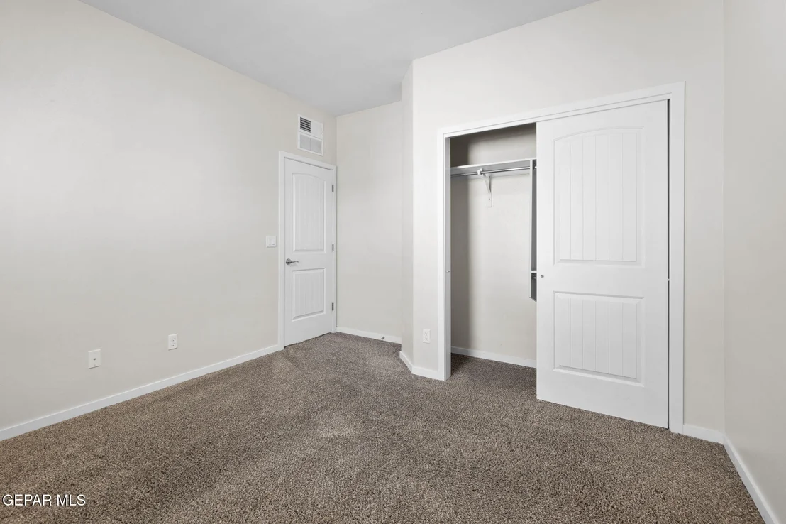 Photo of 804 BLINGWOOD