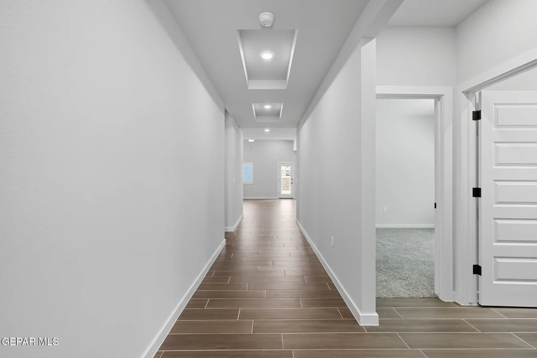 Photo of 925 Nayland Place