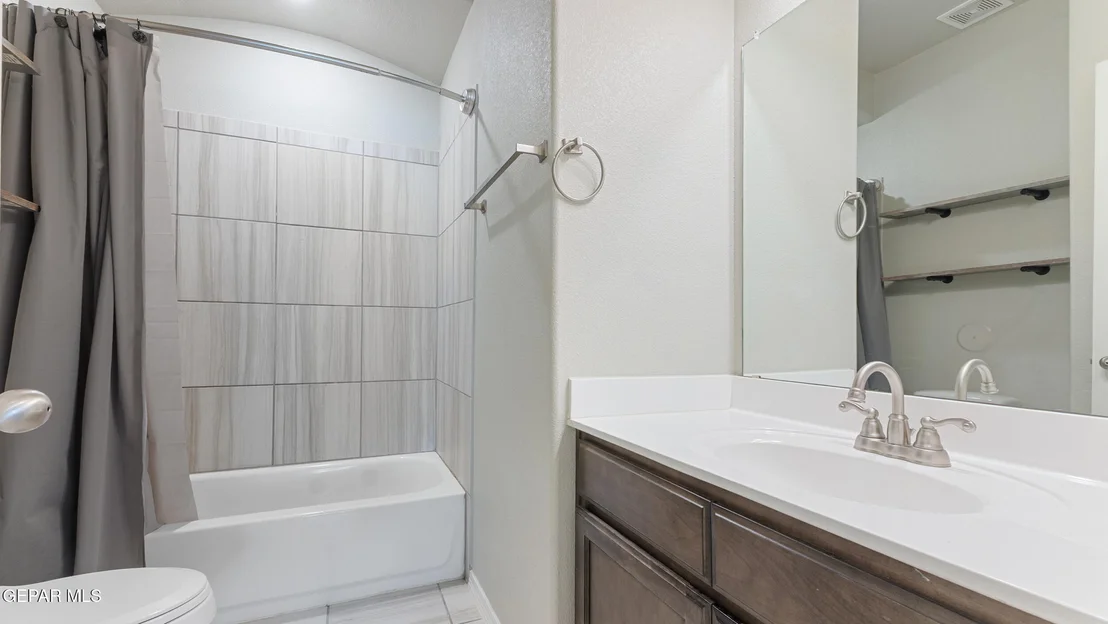 Photo of 965 PENRITH Street