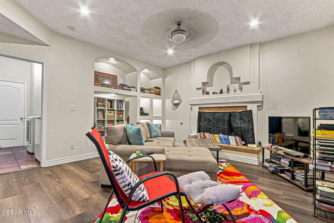Photo of 6429 FRANKLIN RIDGE Drive