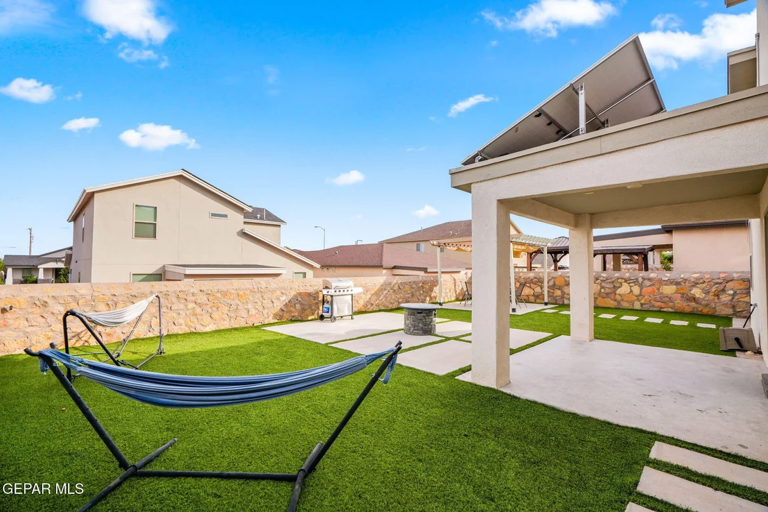 Photo of 5464 Stonehill Drive