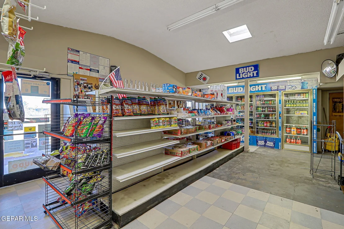Photo of 15972 N Horizon Boulevard