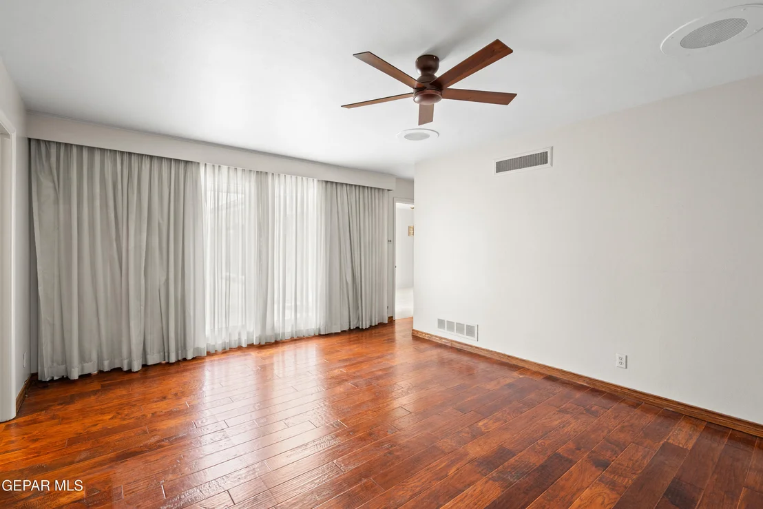Photo of 3924 FLAMINGO Drive