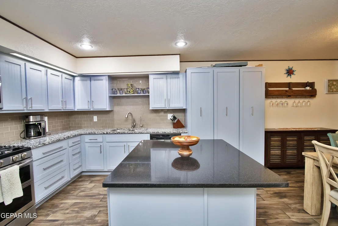 Photo of 516 QUERETARO Drive