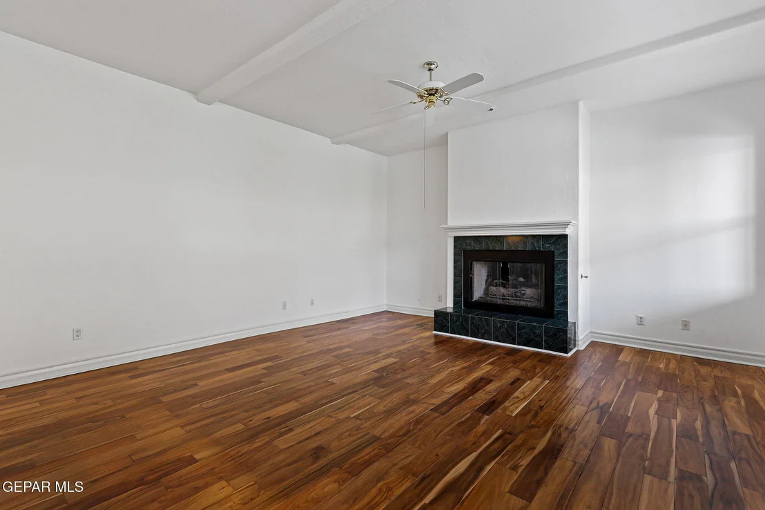 Photo of 5566 Buckley Drive