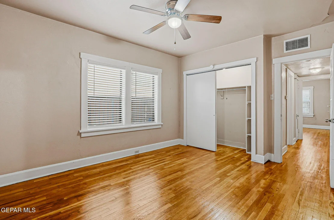 Photo of 2630 Wheeling Avenue