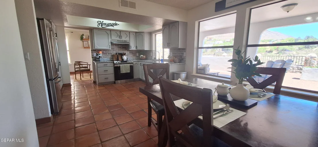 Photo of 656 MOONDALE Drive