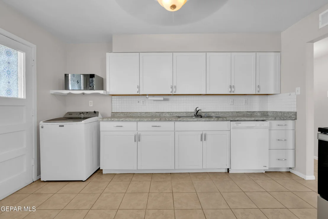 Photo of 321 CRESTMONT Drive