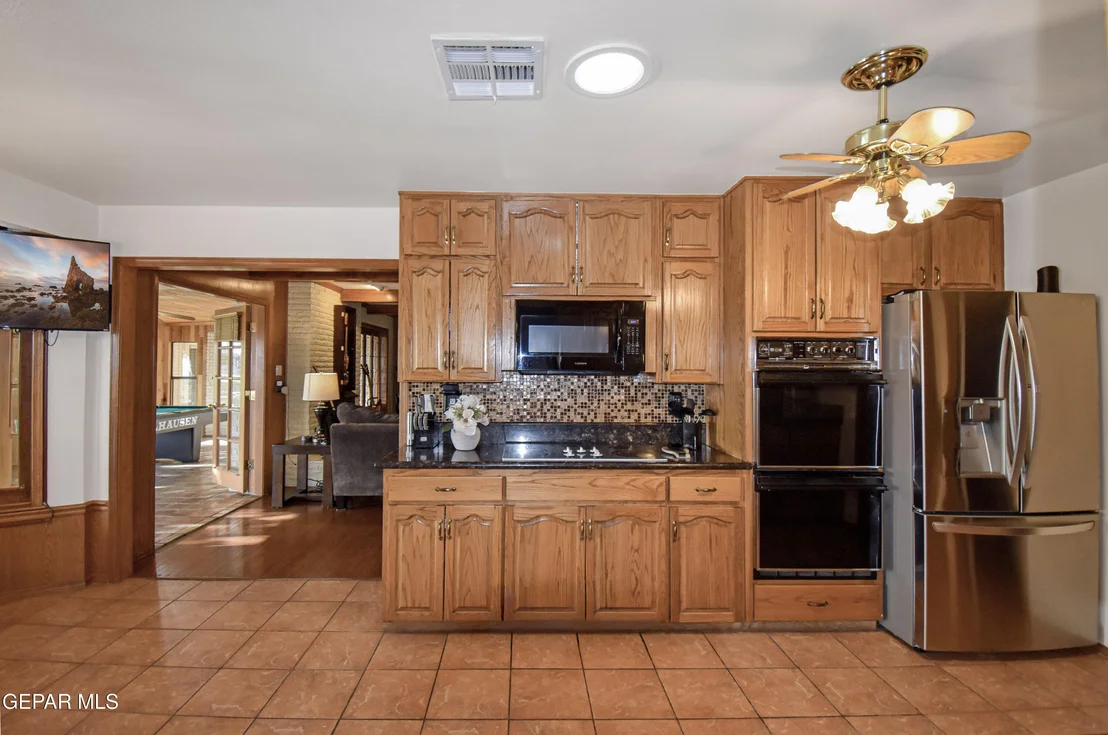 Photo of 849 River Oaks Drive