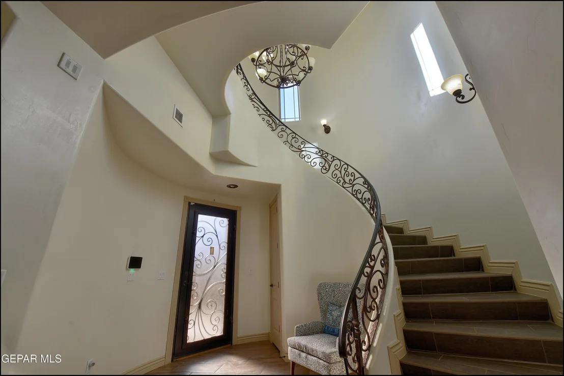 Photo of 5536 RIVER RUN Street