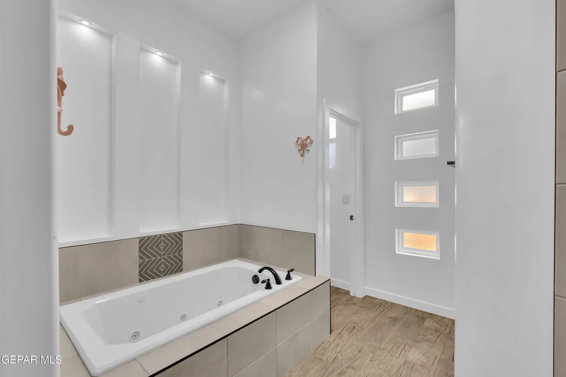 Photo of 7423 SIDEWINDER BEND Drive