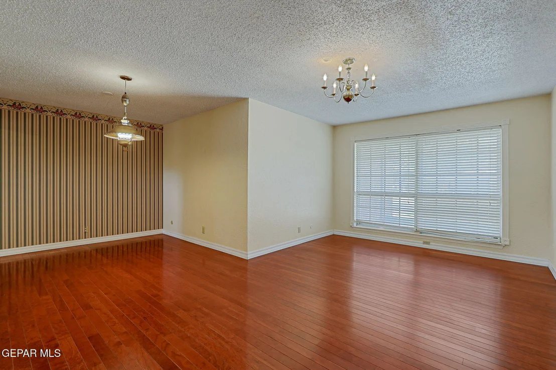 Photo of 124 Serrania Drive