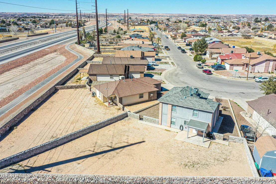 Photo of 6200 KENNETH CAPSHAW Place