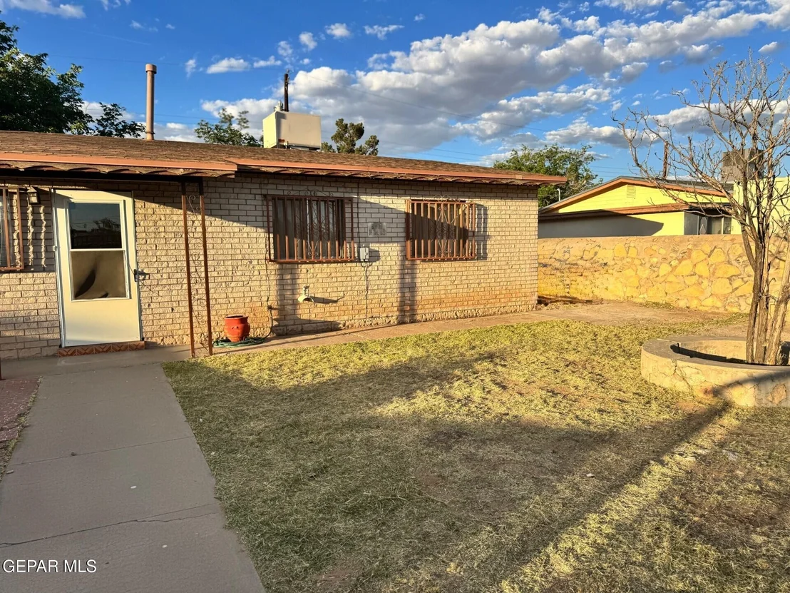 Photo of 5653 WALDORF Drive