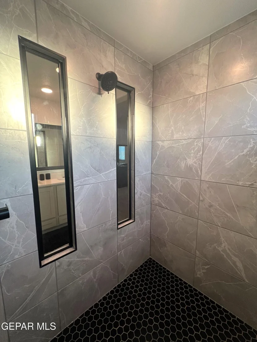 Photo of 564 Oakmont Place