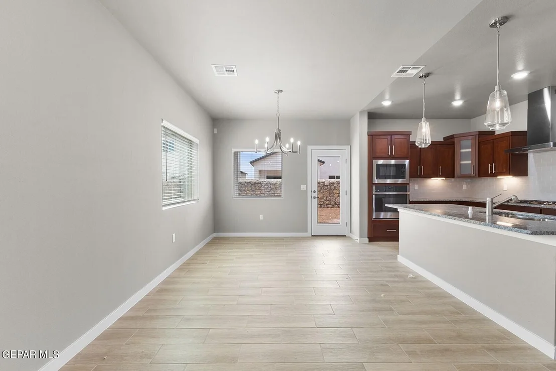 Photo of 15261 Composition Avenue