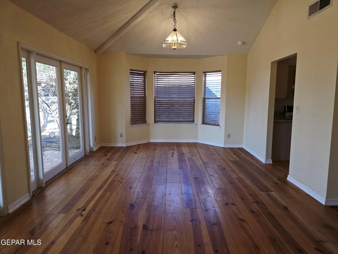 Photo of 8612 Centennial Drive