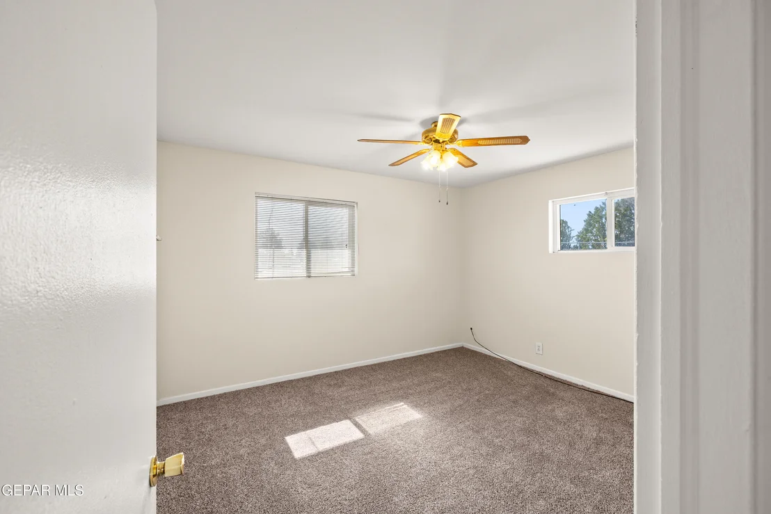 Photo of 10329 MCCOMBS Street