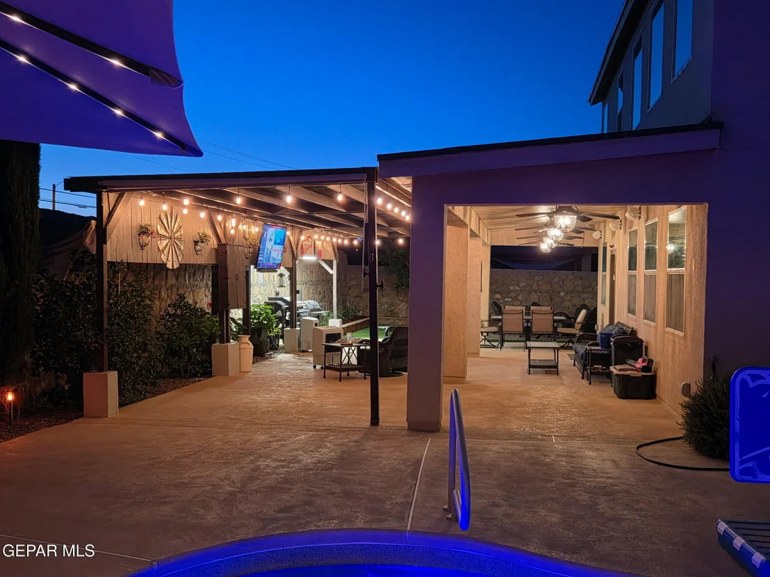 Photo of 987 GRANDEVOLE Drive