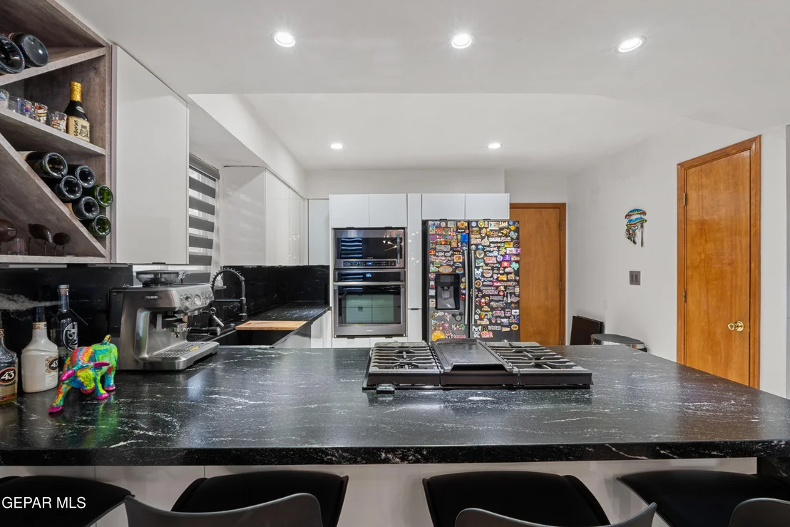 Photo of 6913 Crown Ridge Drive