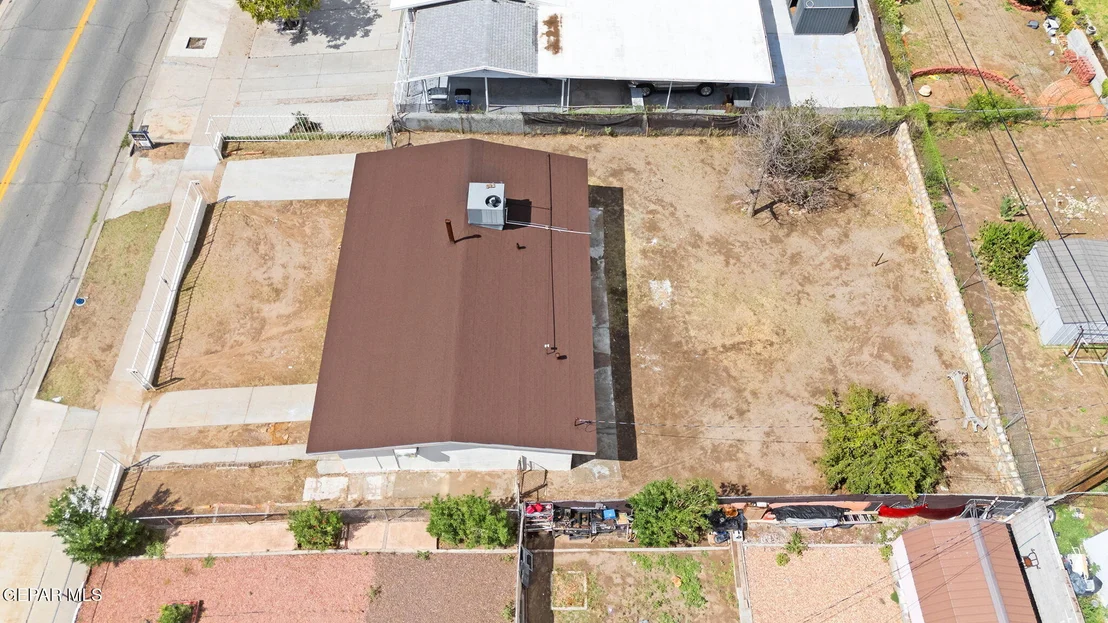 Photo of 919 N CLARK Drive