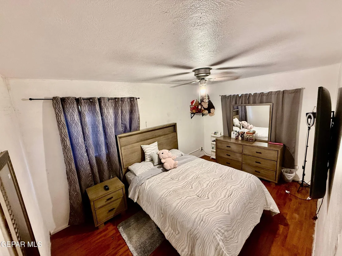 Photo of 5004 GLACIER PEAK Drive