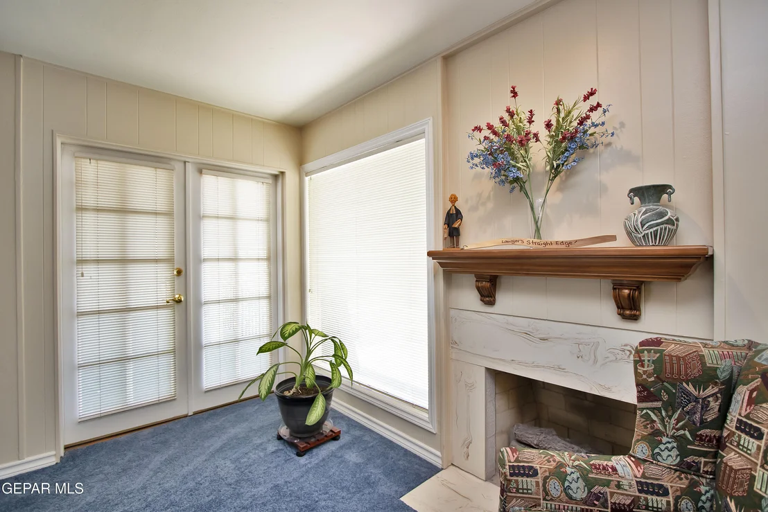 Photo of 517 Stonebluff Road
