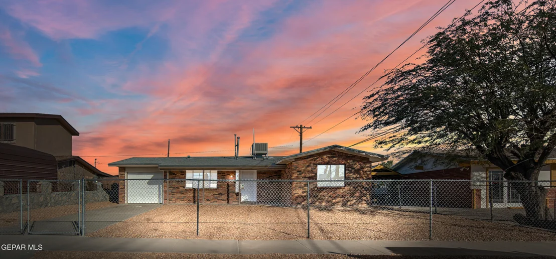 Photo of 220 MARAVILLA Drive