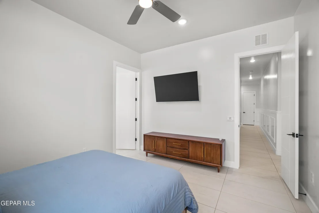 Photo of 417 JAMES Street