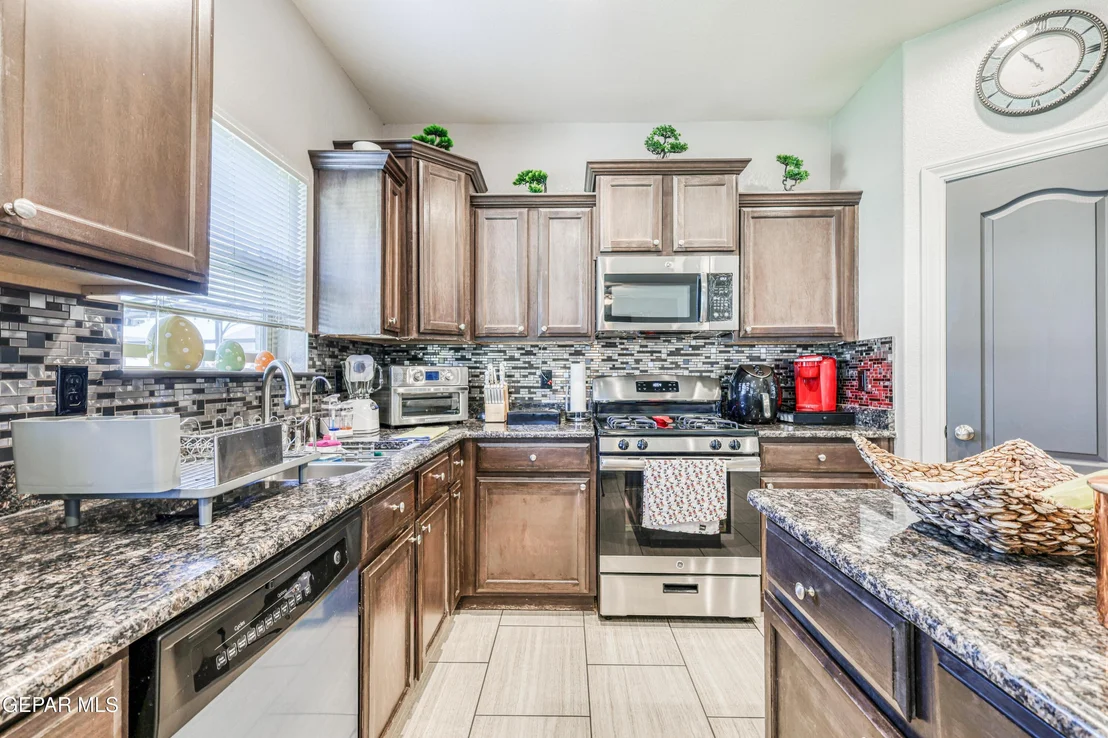 Photo of 6553 GEYSER Drive