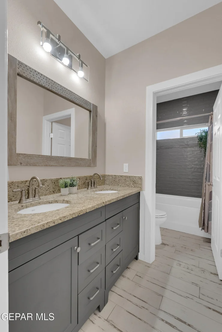 Photo of 468 EMERALD BLUFF Drive