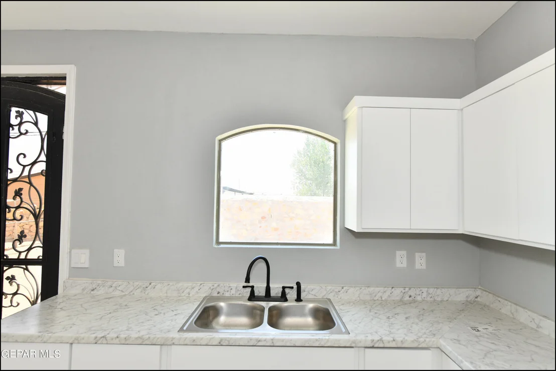 Photo of 1017 Ojinaga Road