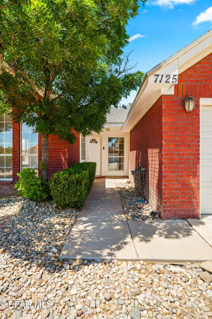 Photo of 7125 Luz De Espejo Drive